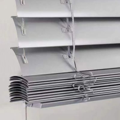 Manuell geöffnete Aluminium-Spulen-Jalousien zur Energieeinsparung und Reduzierung der Stromkosten