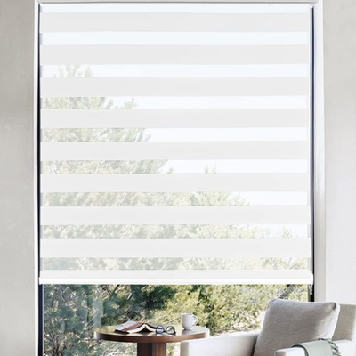 Innenräumliche motorisierte horizontale Struktur Polyester Zebra Roller Blinds für Endfenster