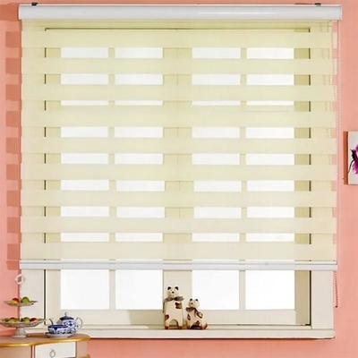 Kind Zebra Blinds für luxuriöse und funktionelle Bäder oder Wohnzimmer