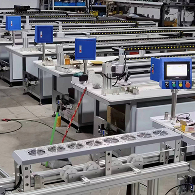 Hochgradig anpassbare und skalierbare Blindmaschine für CNC-Anwendungen