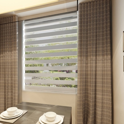 Eigene Größe Elektrische Smart Zebra Schattierung Staubdichte Funktion Fenster Polyester Blinds