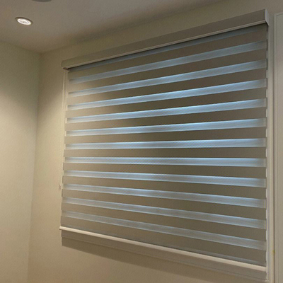 Eigene Größe Elektrische Smart Zebra Schattierung Staubdichte Funktion Fenster Polyester Blinds