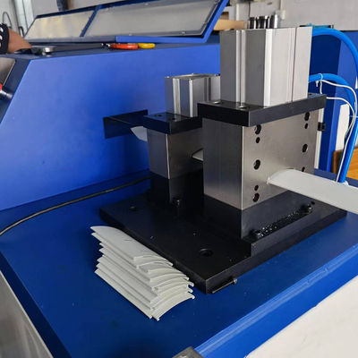 Stromförmige Produktion Aluminium Roll Blinds Herstellungsmaschine mit halbautomatischer Qualität