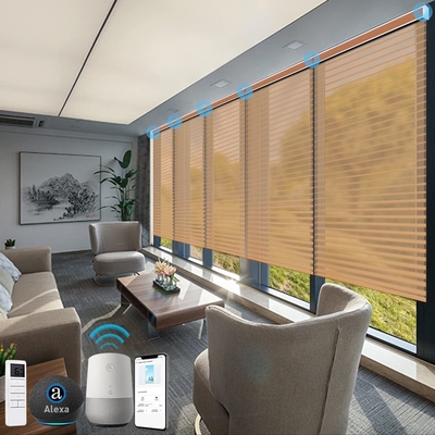 Individuelle UV- und Wärmedämmung für Badezimmer Elektromotorisierte Shangrila Blinds